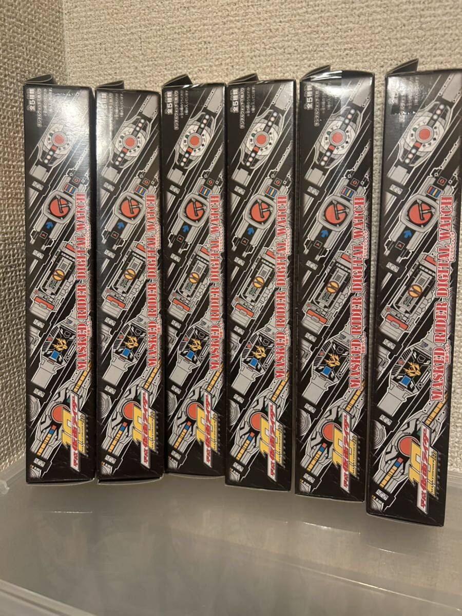 即決価格】 平成仮面ライダー 10周年 デジタルウォッチ 1BOX(6 即決価格】 平成仮面ライダー 10周年 デジタルウォッチ 1BOX(6