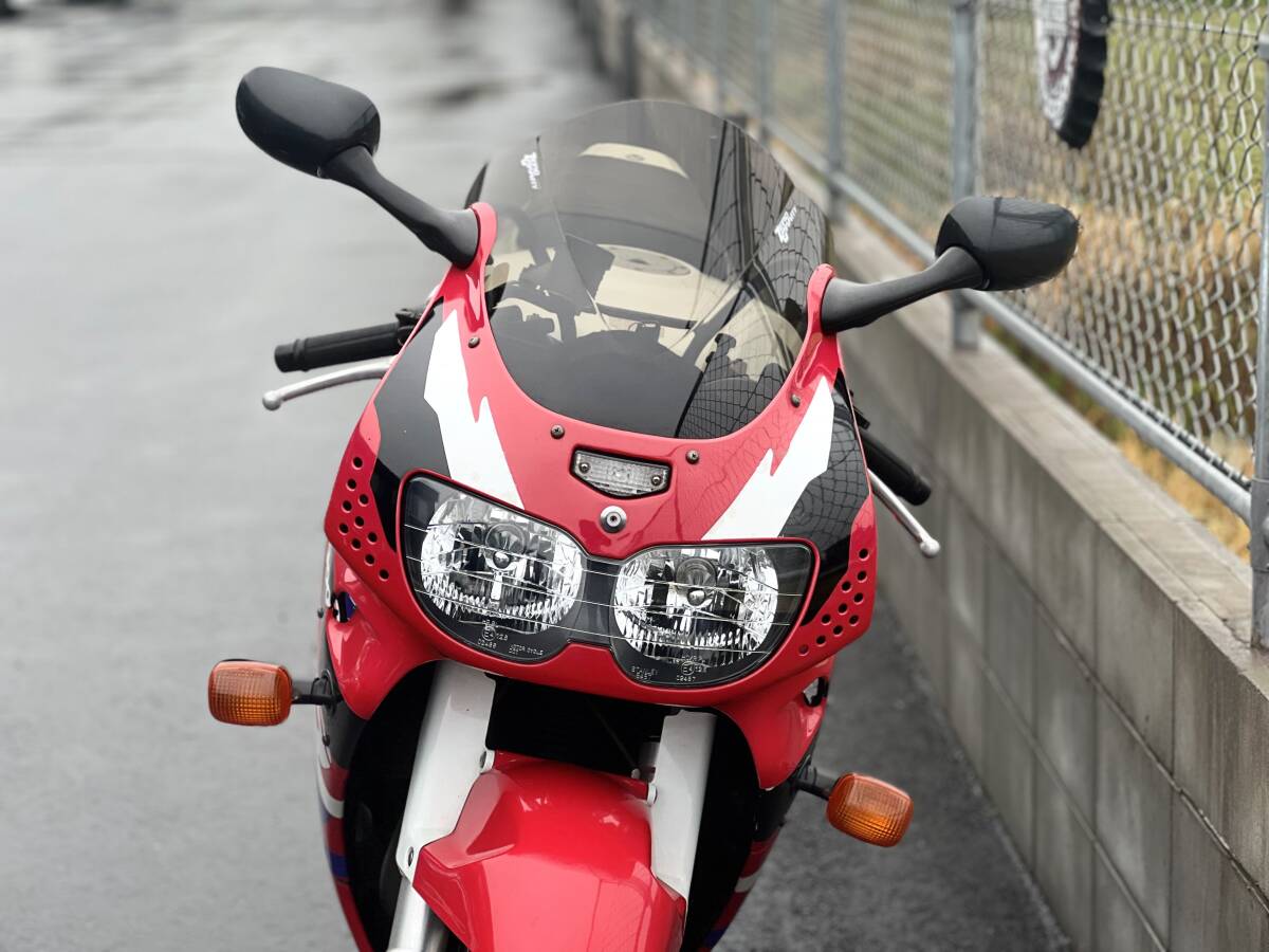 CBR900RR SC33 ファイヤーブレード 調子良好 希少カラー 即決で車検２年 当店下取り車両 検CBR600RR CBR954RRの画像6