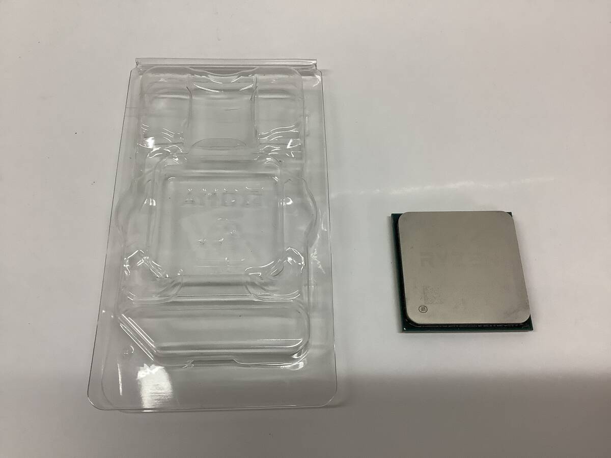 AMD Ryzen 3 3100, with Wraith Stealth cooler 3.6GHz 4コア / 8スレッド 65W【国内正規代理店品】100-100000284BOX_画像1