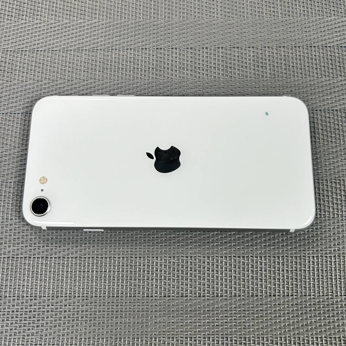 Apple iPhone 7 128GB docomo MQ7A2J/A 　SIMロックはかかっていません　バッテリーは77％表示　ストレージ：128GB_画像6