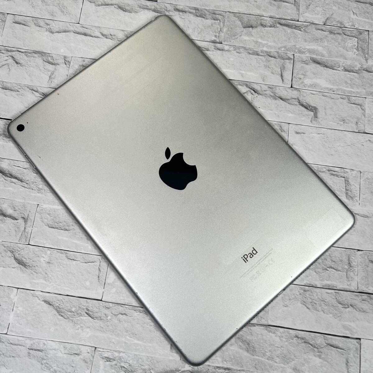 Apple iPad Air 2 Wi-Fiモデル 128GB MGTY2J/A_画像4