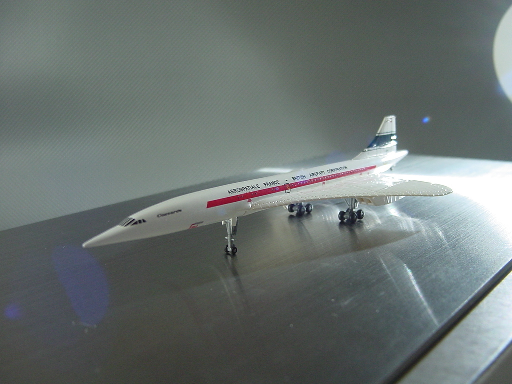 * CONCORDE 1/400 PREMIERE COLLECTION 102 DRAGON WINGS Concorde is u scalar Dragon u ings *
