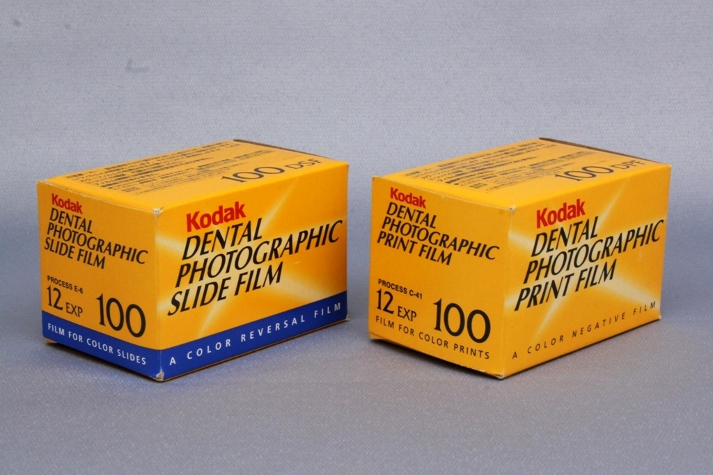 未開封 美品 忠実な色再現と豊富な階調の歯科用 35mmフィルム Kodak Dental Photographic SLIDE / PRINT Film 期限切れ ジャンクでの画像1