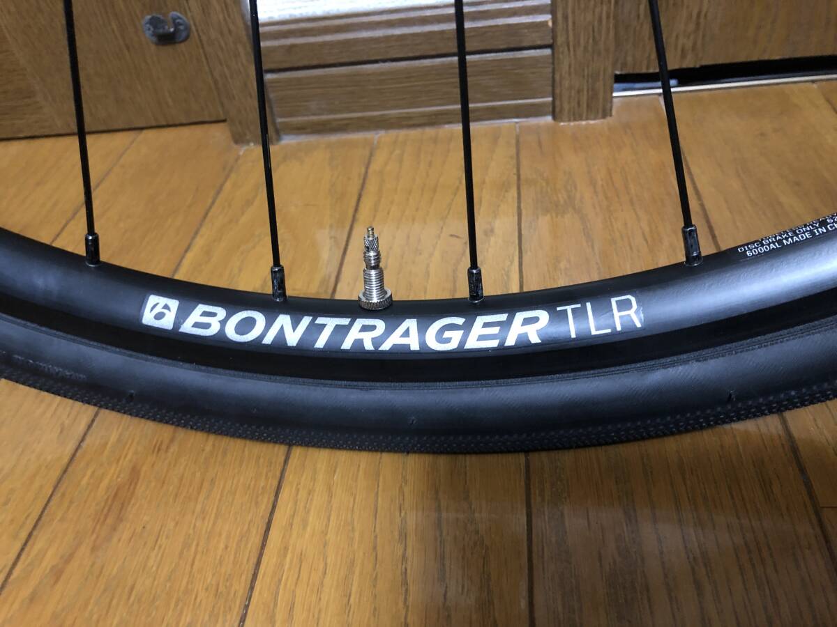 BONTRAGER TLR DISCホイール＋タイヤ700x32C＋新品BONTRAGER R1タイヤ