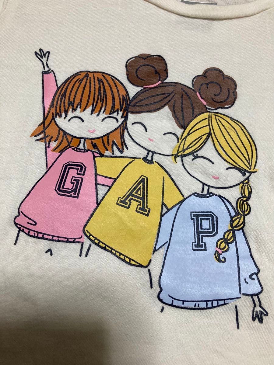 キッズ　女の子　GAP 長袖　ロンT 長袖Tシャツ カットソー　105 4歳　オフホワイト