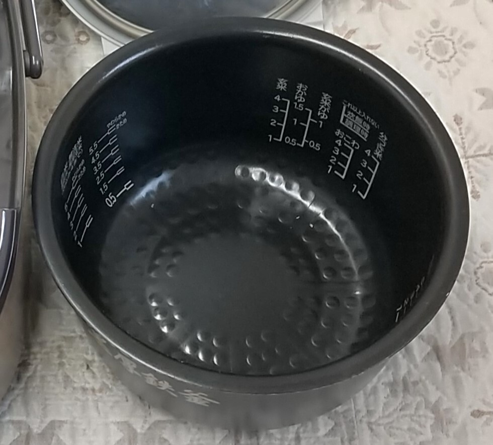 【70J】中古品 2019年製 日立 圧力IH炊飯器 RZ-A10KSM 5.5合炊きの画像7