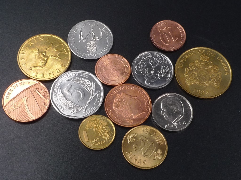 世界貨幣12枚 硬貨 ガンビア ブラジル ベルギー イギリス フィリピン ドイツ ガーンジー島 アイスランド ルワンダ ギニア 東カリブ コインの画像4