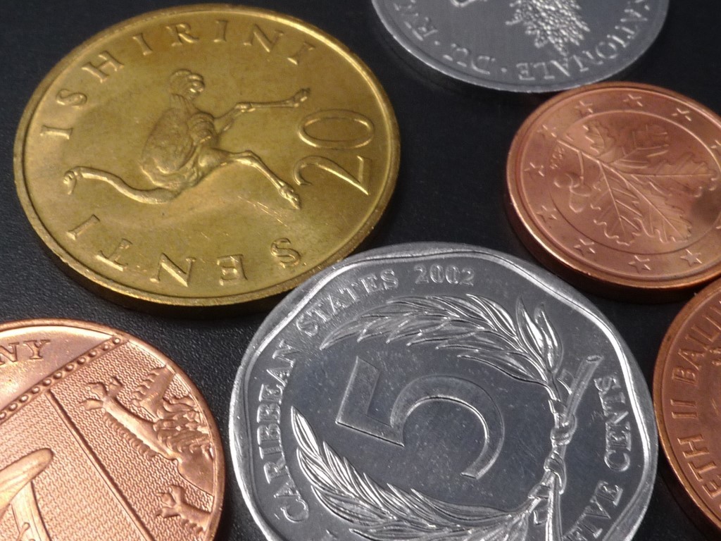 世界貨幣12枚 硬貨 ガンビア ブラジル ベルギー イギリス フィリピン ドイツ ガーンジー島 アイスランド ルワンダ ギニア 東カリブ コインの画像5