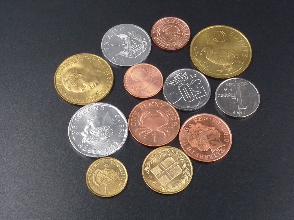 世界貨幣12枚 硬貨 ガンビア ブラジル ベルギー イギリス フィリピン ドイツ ガーンジー島 アイスランド ルワンダ ギニア 東カリブ コイン_画像1