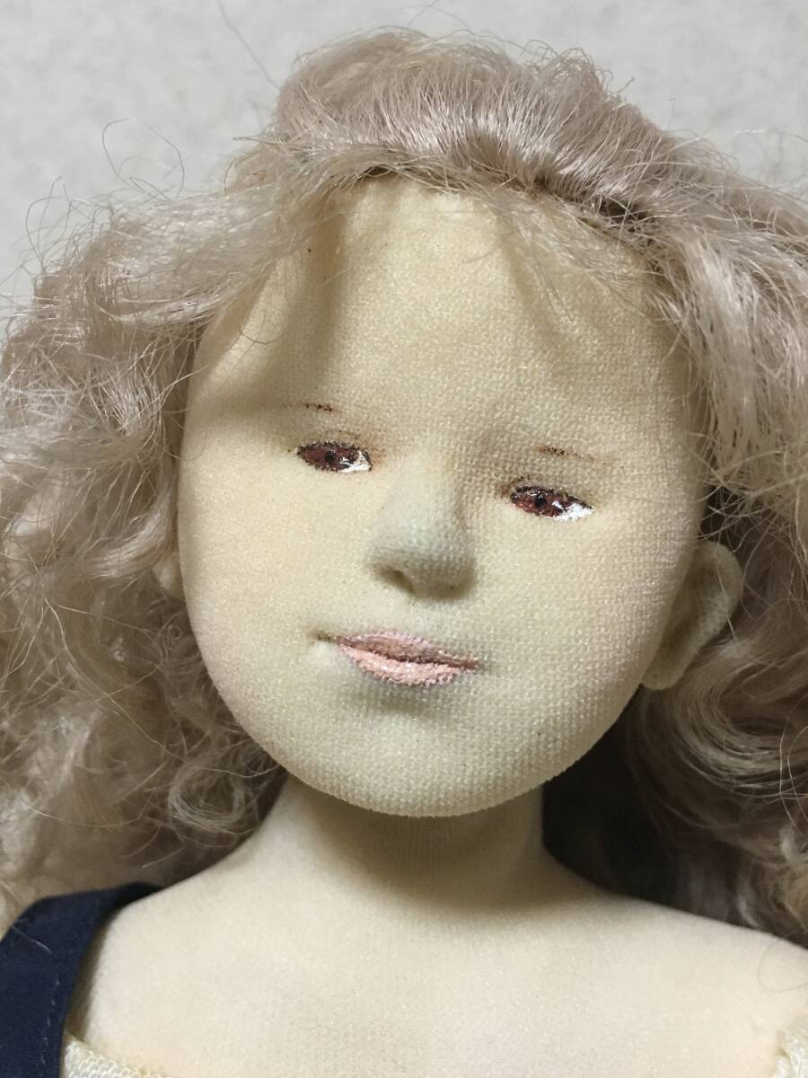 信頼 創作人形 高31.5cm 布引張子? B963】布人形 ドール 検:作家者 / その他