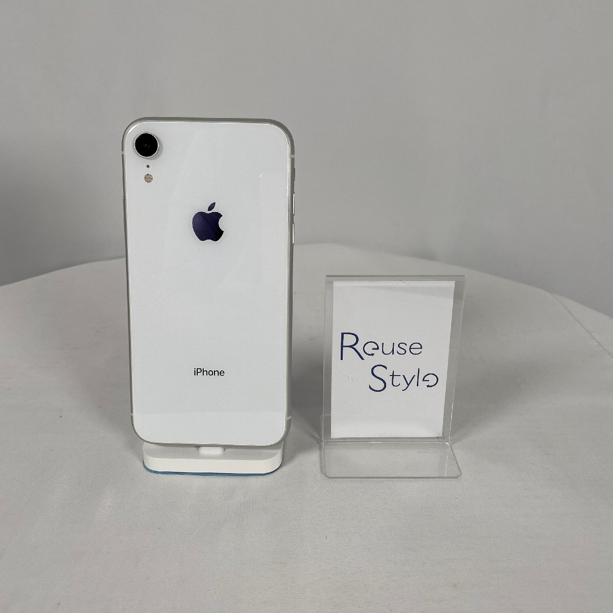 ★１円スタートお得！★iPhone XR Apple 64GB ホワイト アップル バッテリー 90%【中古】店頭展示品 SIMロック解除済みの画像2