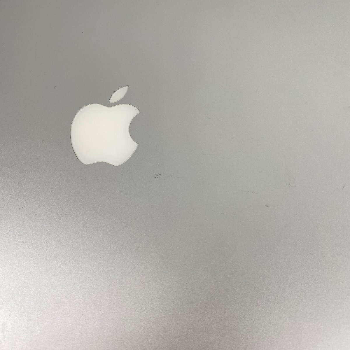 ★１円スタートお得！★ MacBook Pro 15-inch 2015 Apple 16GB 256GB シルバー 充放電回数 788回【中古】USキーボード 充電アダプター付きの画像6