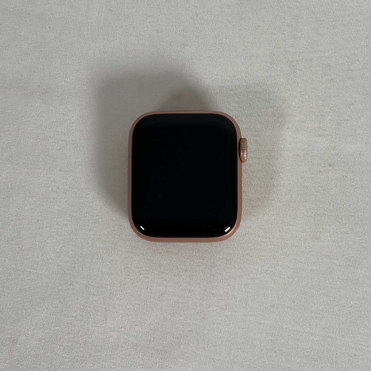 ★１円スタートお得！★ Apple Watch 5 アルミニウム 40㎜ ゴールド GPSモデル アップル 【中古】の画像2