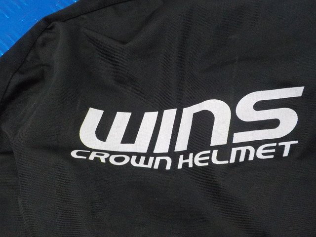 R●○（8）中古　WINS CROWN HELMET　ヘルメットカバー　袋　6-3/22（こ）_画像2