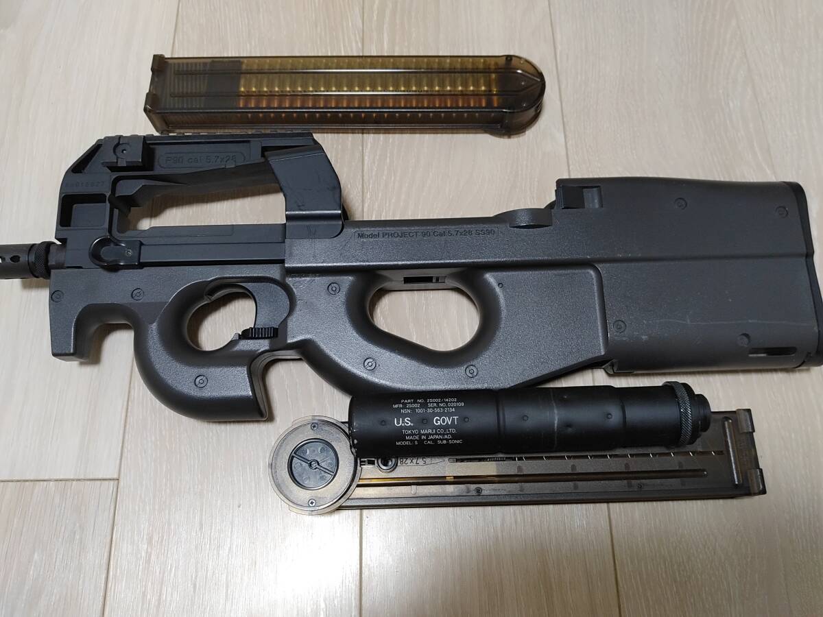 マルイ P90 TR スペア多弾マガジン付 スタンダード電動ガン_画像2