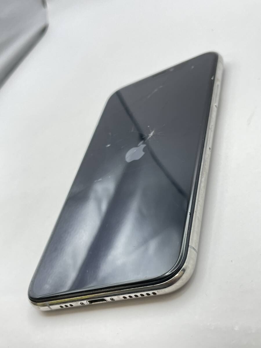 KT030745【爆速発送・土日発送可】iPhone Xs シルバー 256GB 利用制限◯ 1円スタート Apple アイフォン 【キャリア：SoftBank】_画像5