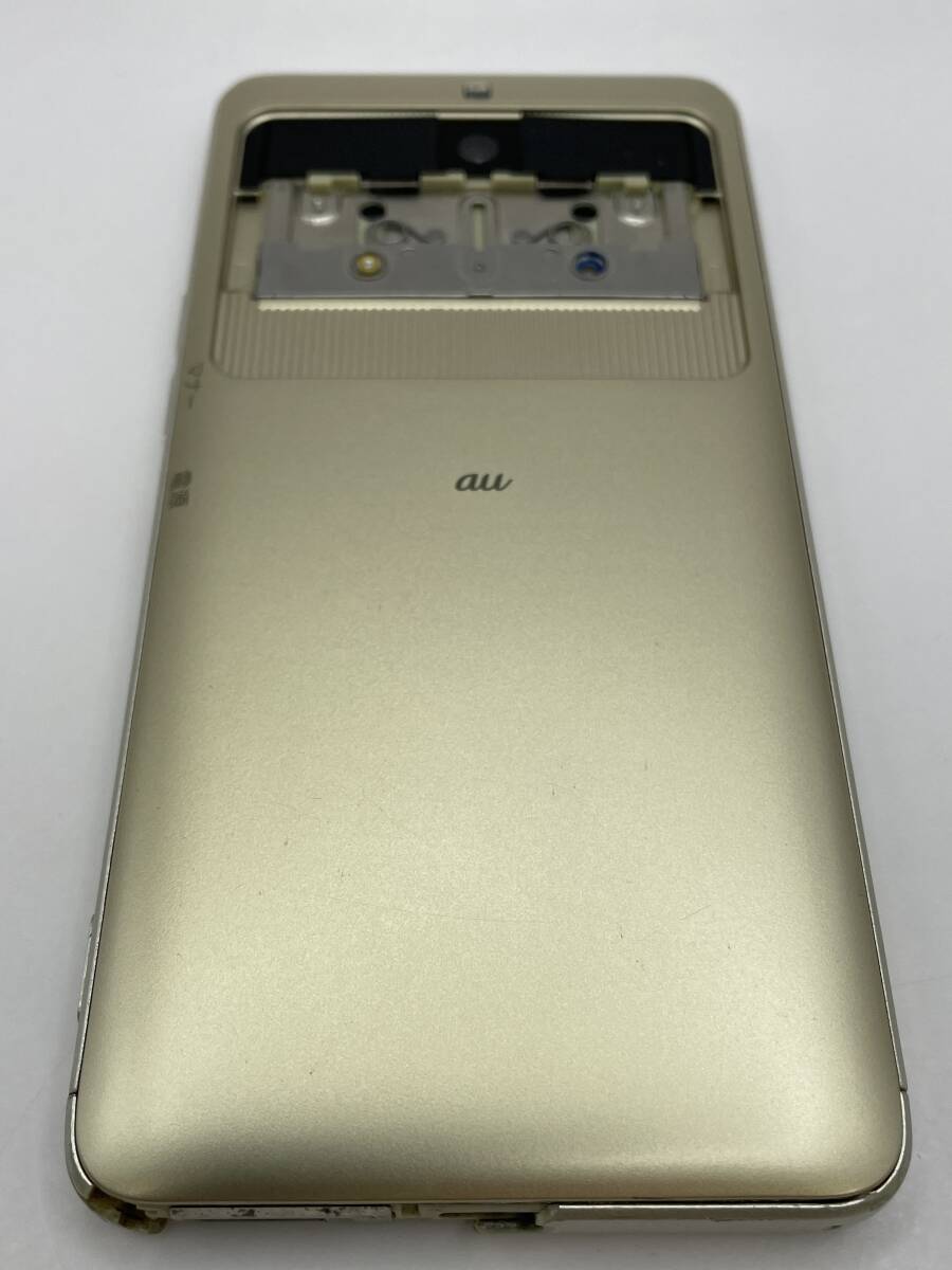 （G-1112）【爆速発送・土日発送可】BASIO 3 KYV43 ゴールド 利用制限〇 1円スタート キャリア・au アンドロイド Androidの画像4