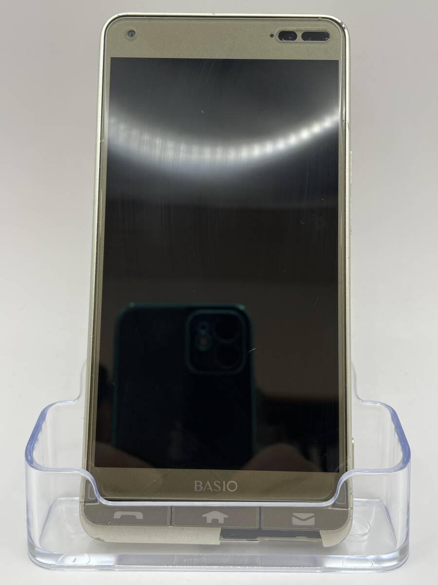 （G-1112）【爆速発送・土日発送可】BASIO 3 KYV43 ゴールド 利用制限〇 1円スタート キャリア・au アンドロイド Androidの画像1