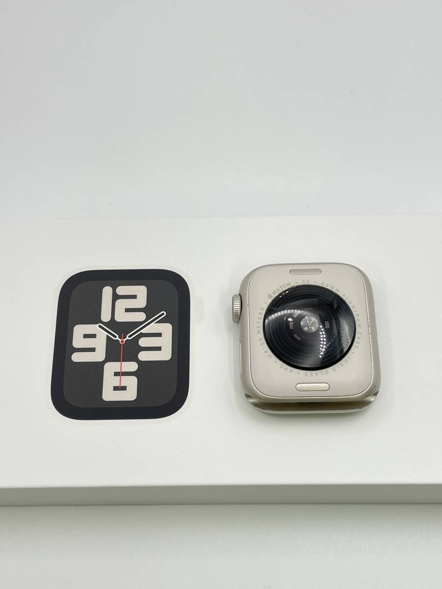 【KT011699】爆速発送 Apple Watch SE 2nd Gen アップルウォッチ SE 第2世代 A2722 40mm アルミニウムケース スターライト スポーツバンド_画像3