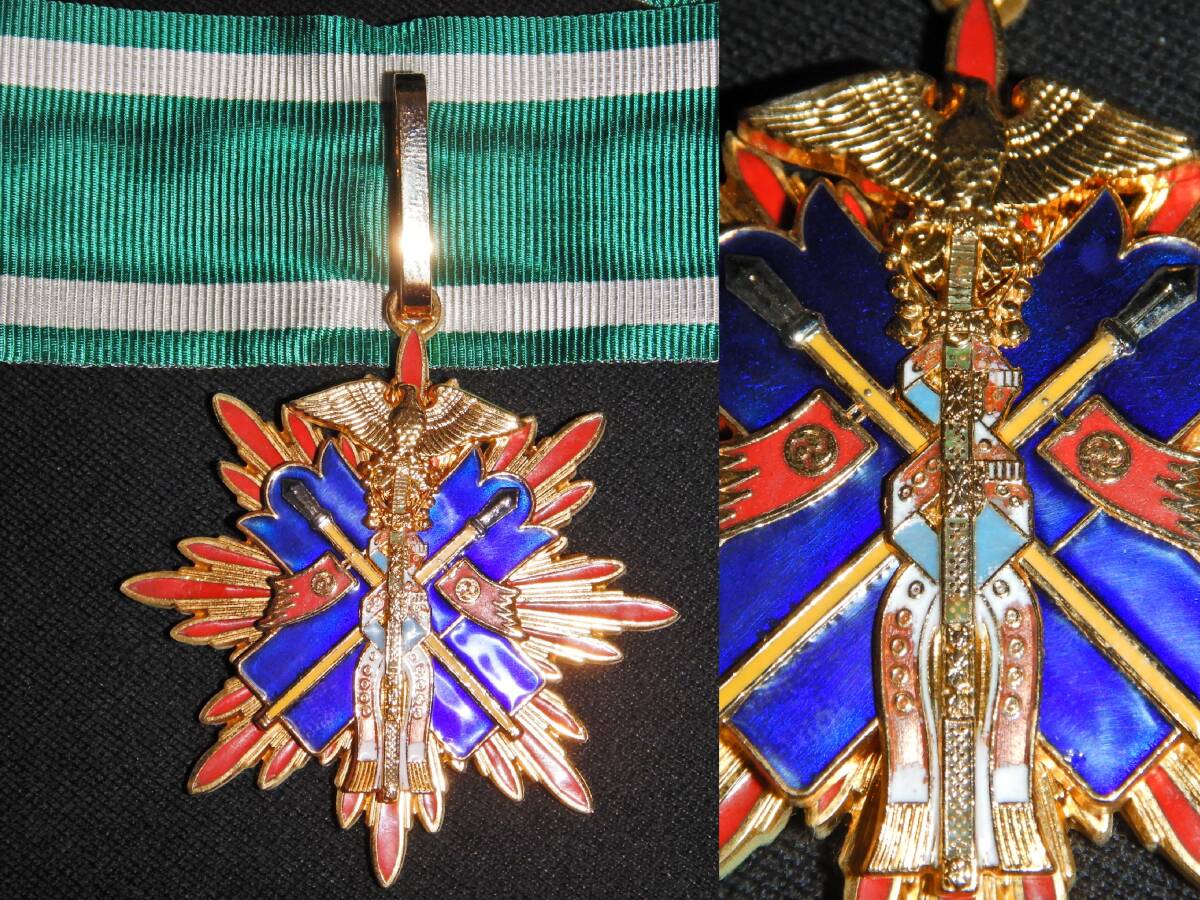 日本軍・功三級金鵄勲章・箱付・精巧複製中田商店製(日本陸軍刀 日本軍・功三級金鵄勲章・箱付・精巧複製中田商店製(日本陸軍刀
