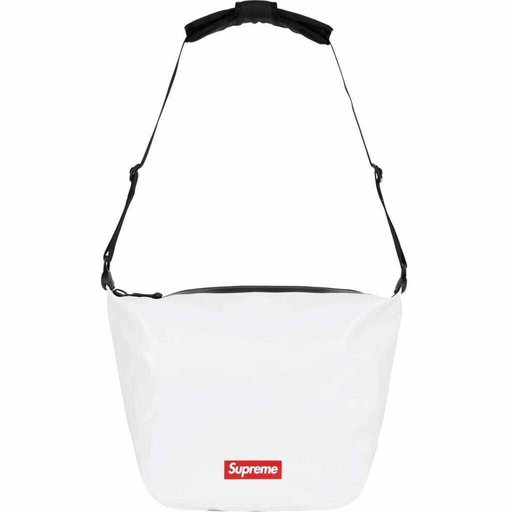 送料無料 白 Supreme Ortlieb Small Messenger Bag White 24SS 送料無料 白 Supreme Ortlieb Small Messenger Bag White 24SS