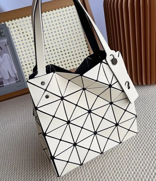 BAOBAO ISSEYMIYAKE バオバオ イッセイ ミヤケ ショルダーバッグ レディース 軽量 ショッピング 画像通り_画像2