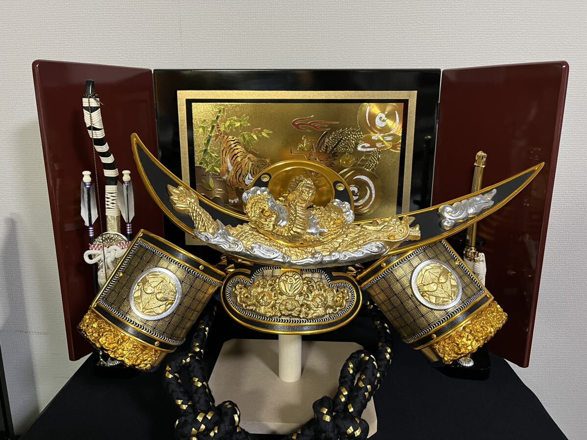 上杉謙信公 子供着用兜 甲冑師 武光作 時代甲冑 兜飾り 鎧飾り 上杉謙信公 子供着用兜 甲冑師 武光作 時代甲冑 兜飾り 鎧飾り
