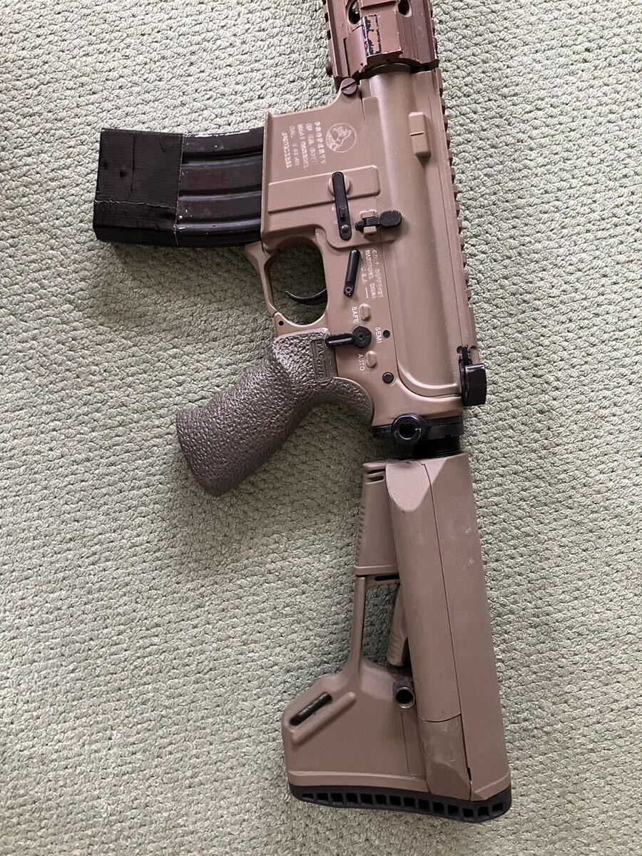 M4 TAN カラー colt メタルフレーム　電動ガン troy フロントサイト　tac GRIP アンビチャージングハンドル　カスタム　パーツ　サバゲー_画像6