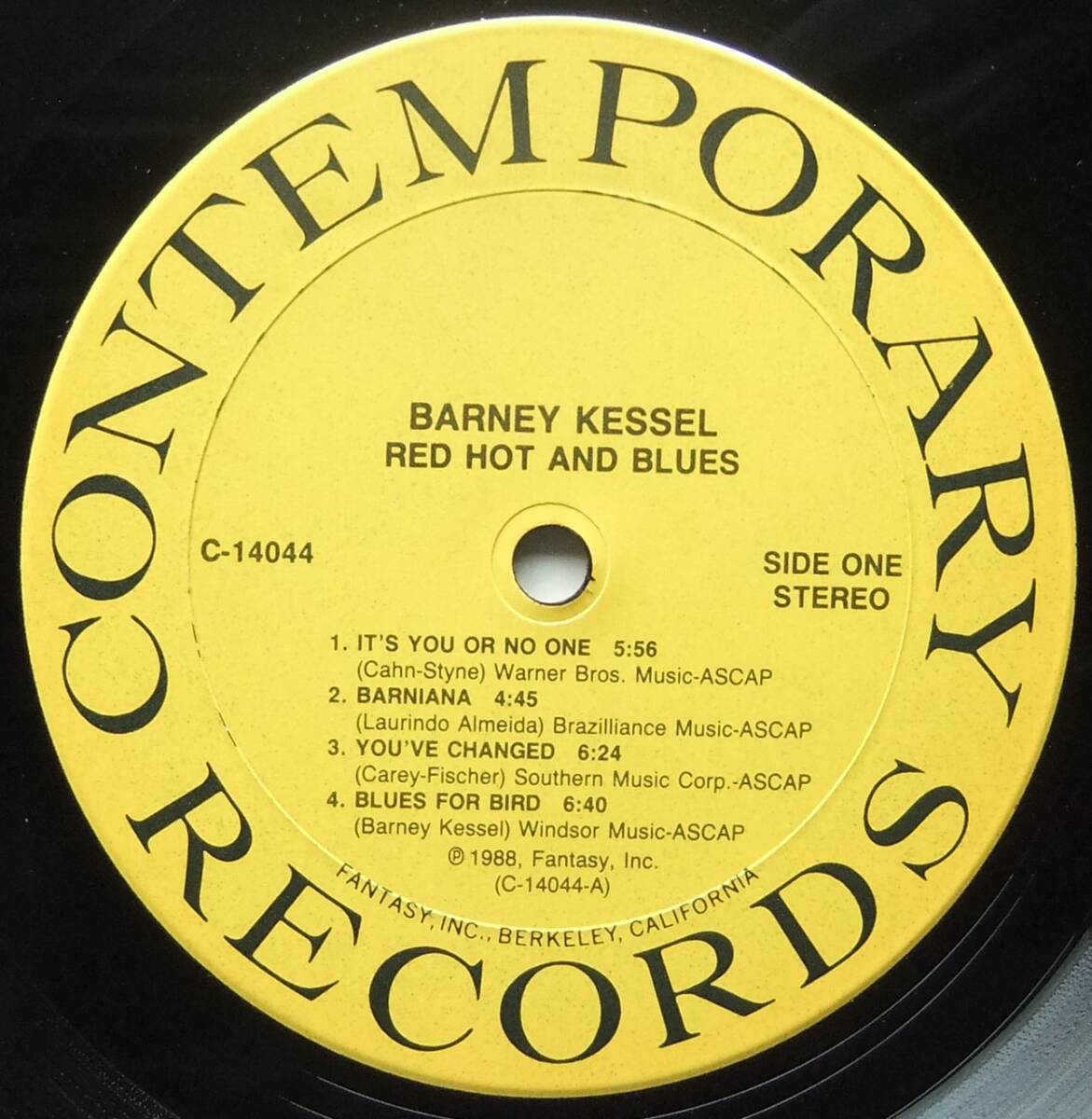 ◆ BARNEY KESSEL , BOBBY HUTCHERSON , KENNY BARRON / Red Hot and Blues ◆ Contemporary C-14044 ◆_画像3