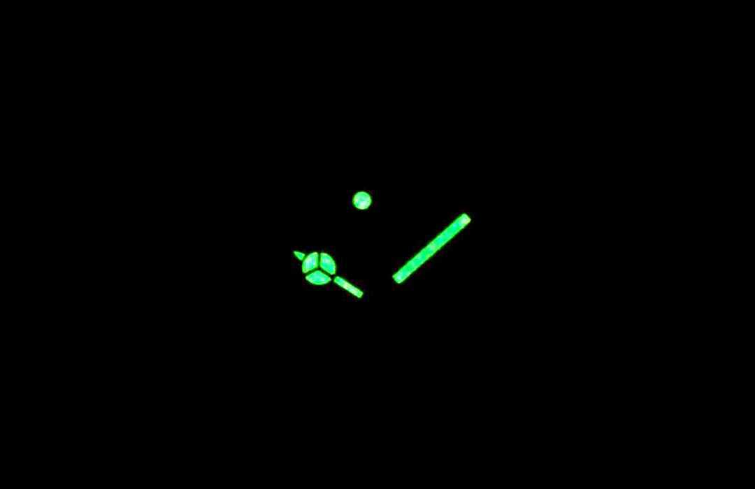 緑色発光 腕時計 修理交換用 針 ハンドセット シルバー×ホワイト ベンツ針 【対応】MIYOTA 8215/8205/2813/821A 御代田 ミヨタ 社外品の画像1