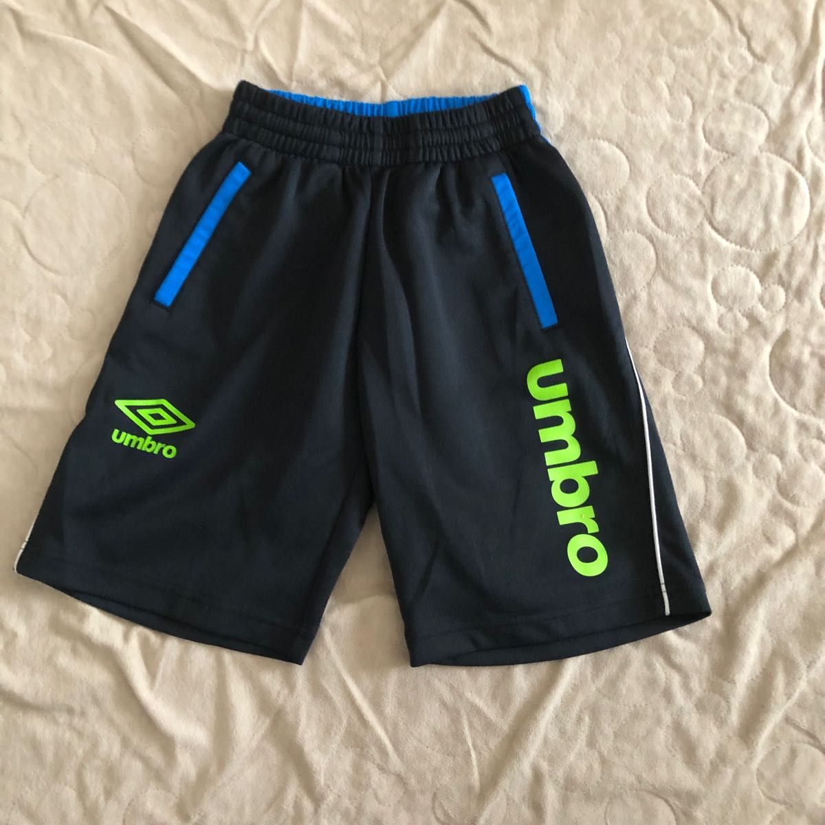 UMBRO ジャージ 上下セット ハーフパンツ　140cm