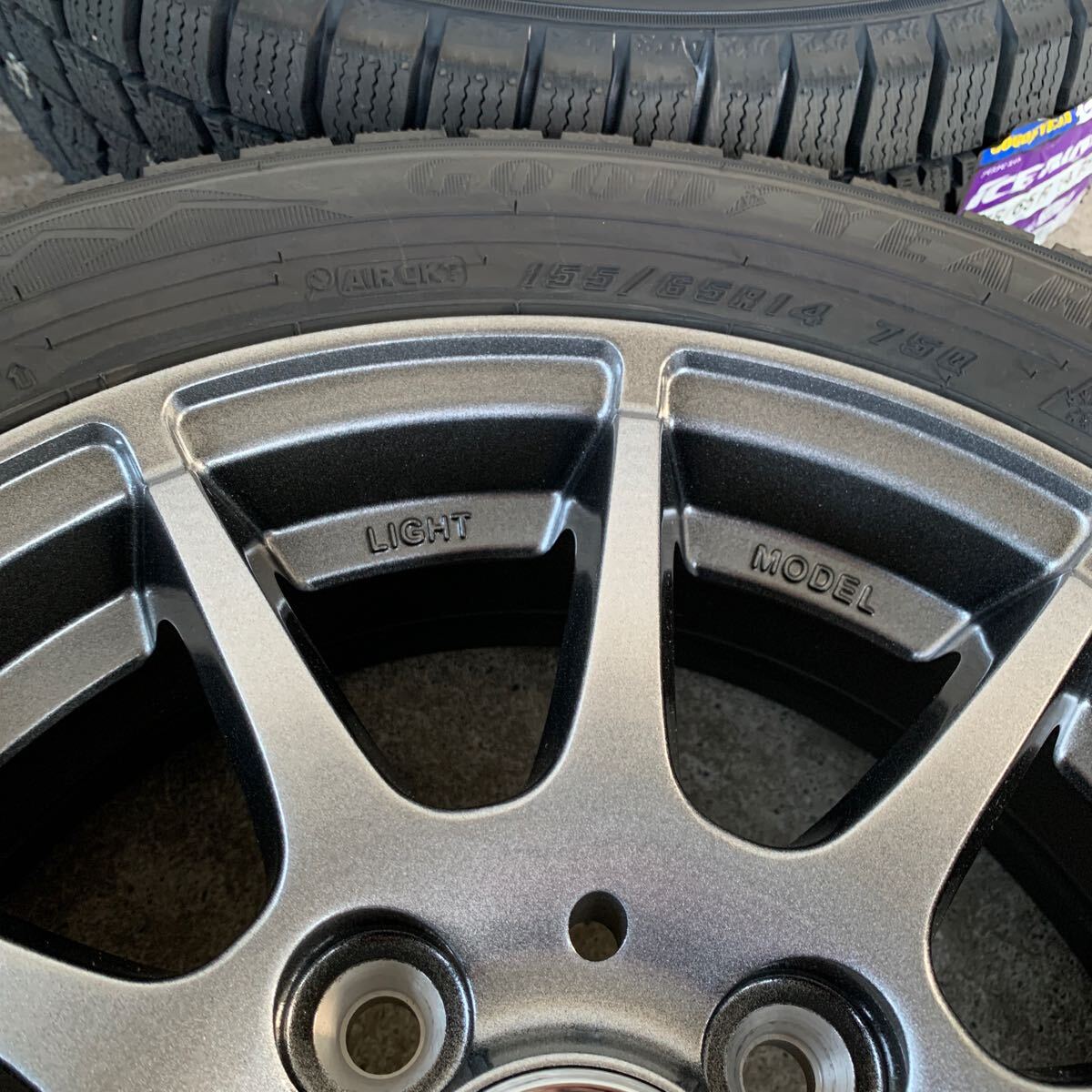 【シュナイダースタッグ】グッドイヤーアイスナビ8◆155/65R14◆NBOXタントムーヴワゴンRラパンアルトトコットスペーシア　スタッドレス◆_画像5