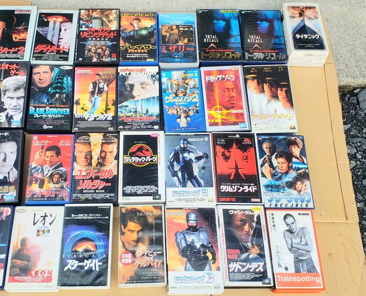 映画 洋画 VHS ビデオ ビデオテープ 53タイトル まとめ売り (検: SF ホラー ドラマ ミステリー アクション ジャンク扱い インテリア等に )の画像4