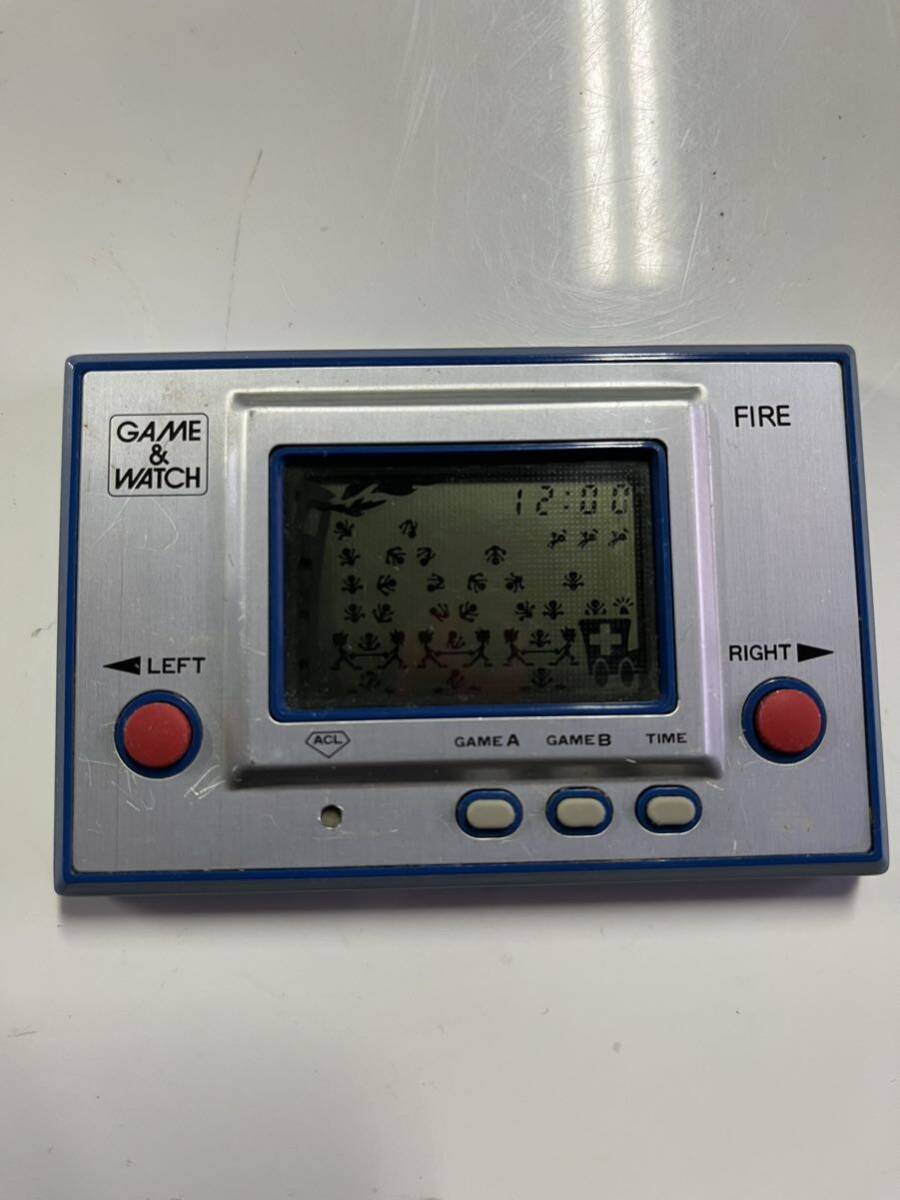 昭和レトロ　任天堂ゲームウォッチ　ファイア Nintendo GAME&WATCH FIRE RC-04_画像1