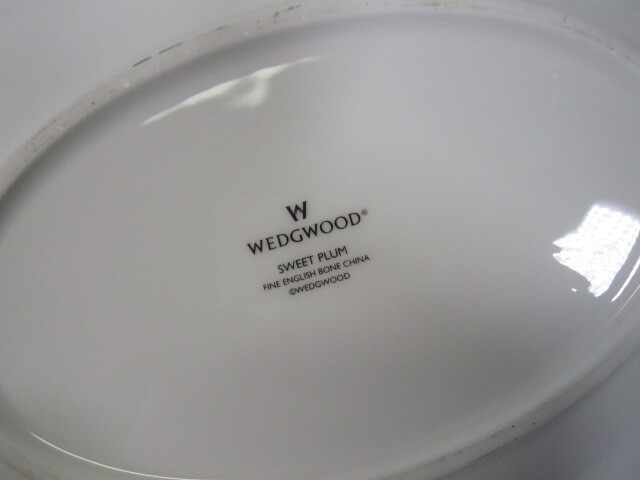 ☆格安売切☆美品 英国製 WEDGWOOD ウエッジウッド BONE CHINA SWEET PLUM INDIA 4点セット 中皿 ティーカップ＆ソーサー スリムカップ_画像4