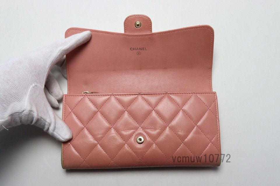 近年モデル希少美中古■CHANEL 24番台 マトラッセ レザー 2つ折り長財布 シャネル■0404sr700014_画像4