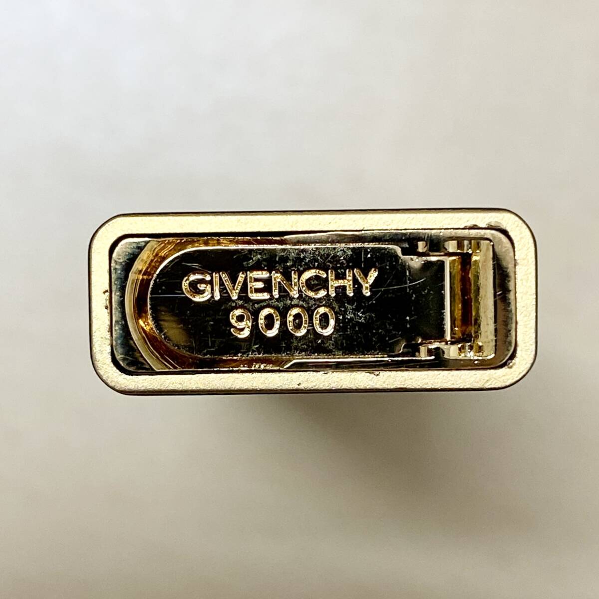 【ジャンク扱い】 GIVENCHY ガスライター ネイビーカラー ゴールドカラー ジバンシー 9000 着火未確認 保管品 中古品 コレクション_画像6