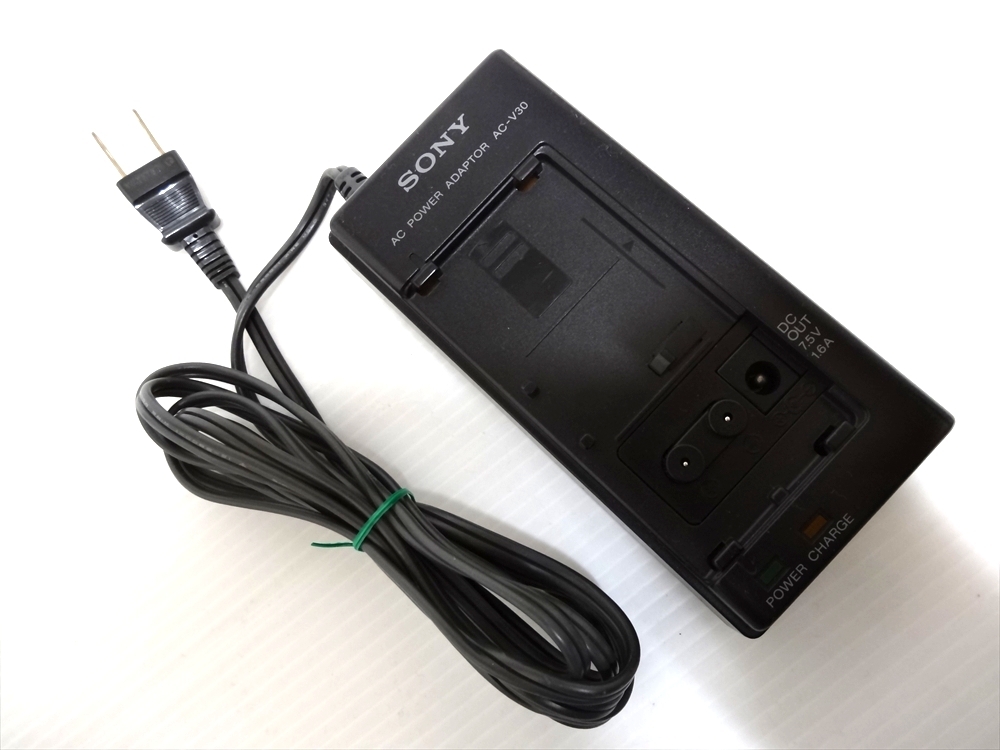 SONY ACアダプター 充電器 AC-V30・バッテリーパック NP-55・単三電池ケース EBP-55 2個 まとめての画像2