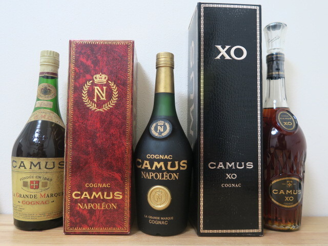 古酒 未開栓 CAMUS カミュ 特級 LA GRANDE MARQUE オルダージュラ グランマルキ 700ml ナポレオン700ml XO ロングネック 1L 1000ml 3本の画像1