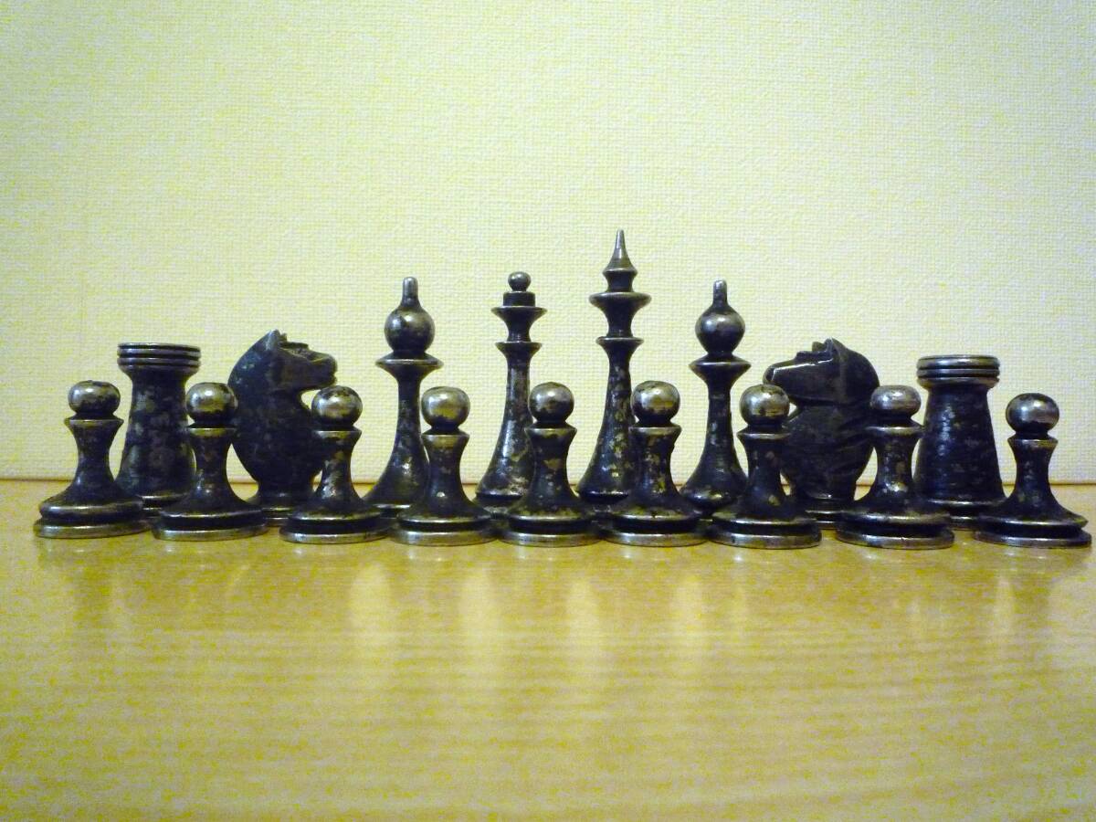 ソ連製ヴィンテージのチェスの駒