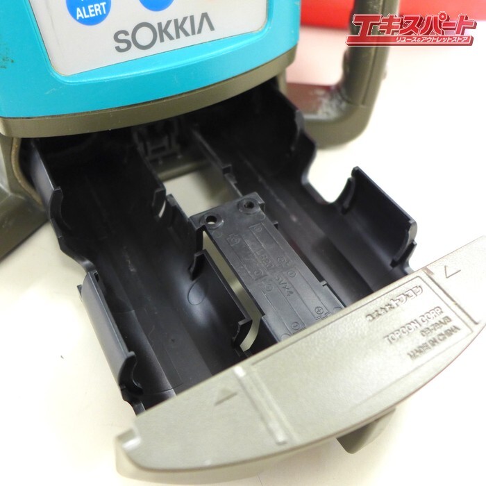 中古 SOKKIA ソキア 自動整準レベルプレーナー 回転レーザー LP610 & 受光器 LR300 セット ケース付き 公田店の画像4