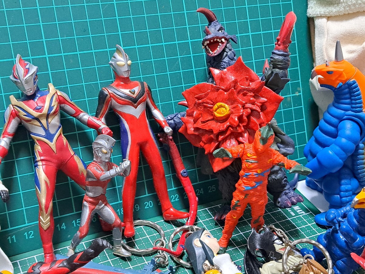 500円スタート 仮面ライダー ウルトラマン ガンダム キン肉マン など、いろいろキャラクターセットの画像4