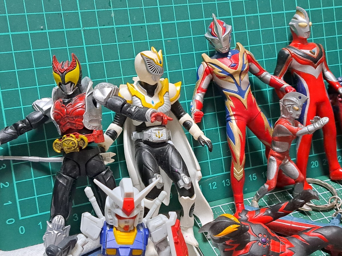 500円スタート 仮面ライダー ウルトラマン ガンダム キン肉マン など、いろいろキャラクターセットの画像2