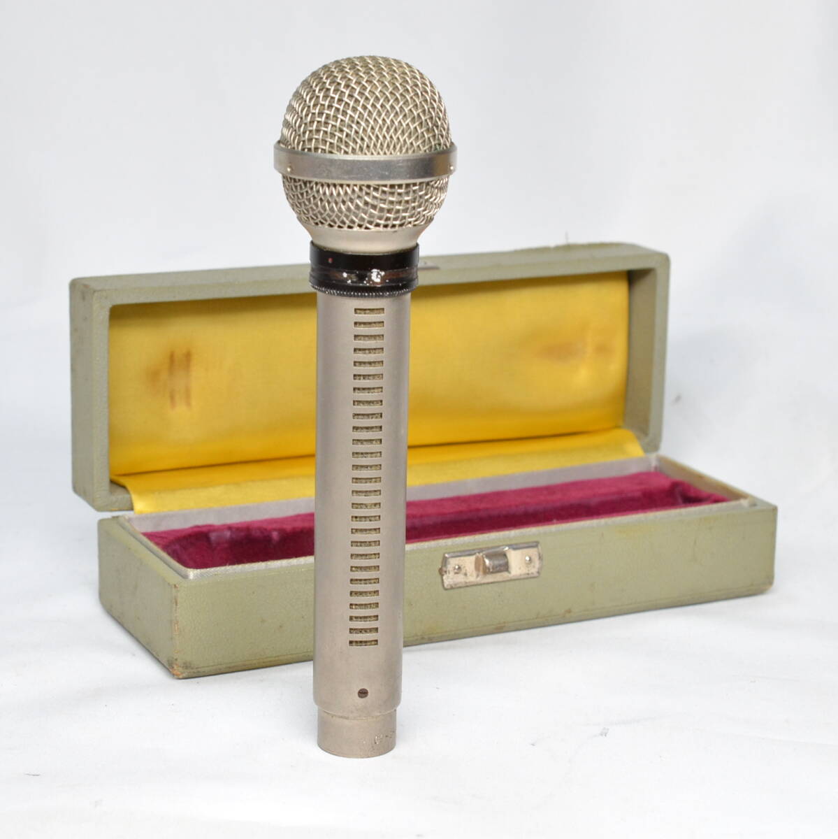 Yahoo!オークション - 【A】AKG D24E 1960-70年代 ビートルズ Yahoo!オークション - 【A】AKG D24E 1960-70年代 ビートルズ