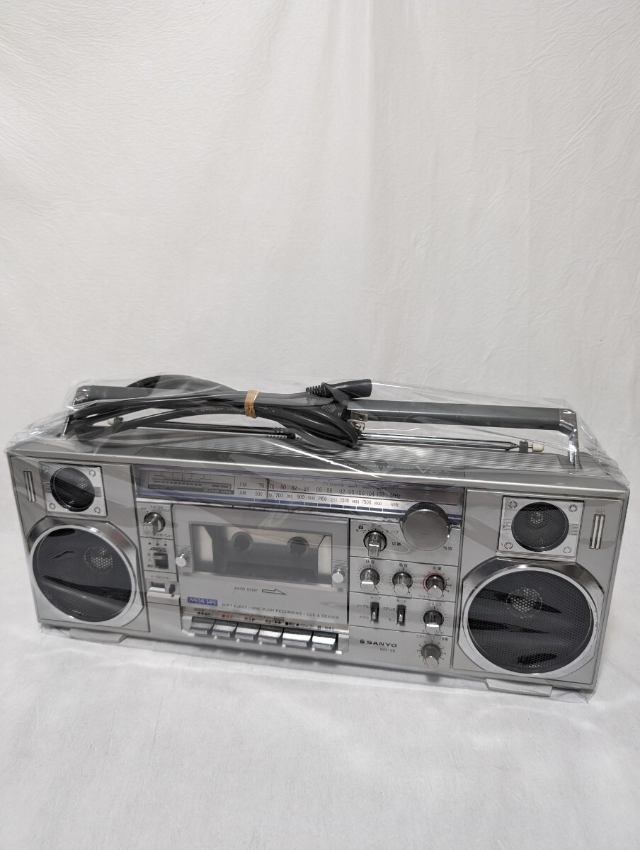 【動作確認済】SANYO MR-V8 FM/AM 2バンド ラジオステレオカセットレコーダー 三洋電機 ラジカセの画像1