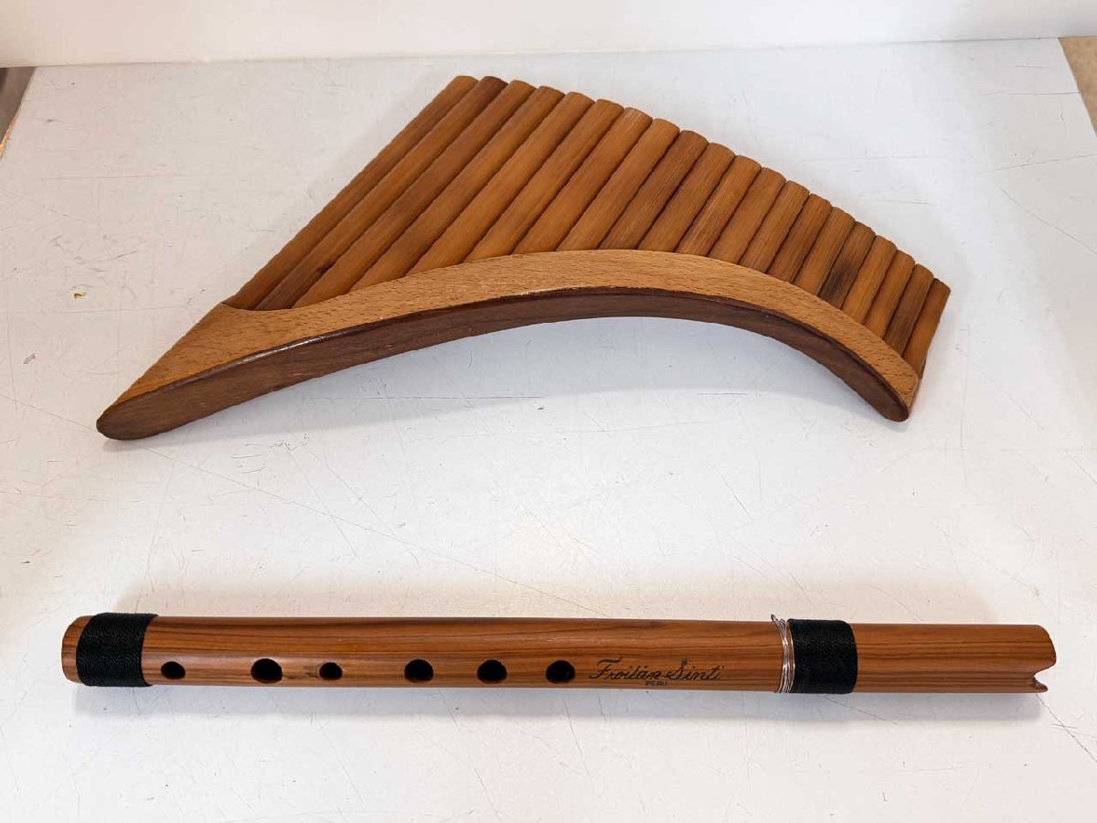 中古/木製民族楽器 笛２本 ★ 叶堂英樹の「ケーナ」 ★ 広島サンミュージック製の「パンフルート」の画像1