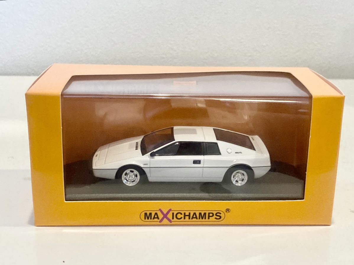【送料無料】1/43 Maxichamps (Minichamps) Lotus Esprit 1978 ロータス エスプリ White_画像4