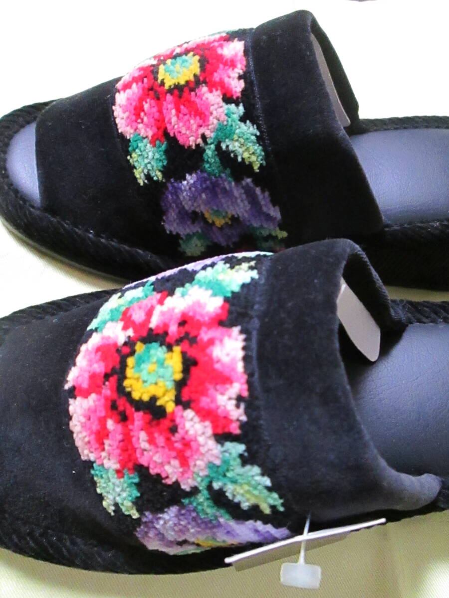 ♪♪♪ フェイラー  スリッパ 花柄  日本製  シェニール織  ヒール有  室内履き  ルームシューズ  未使用の画像2