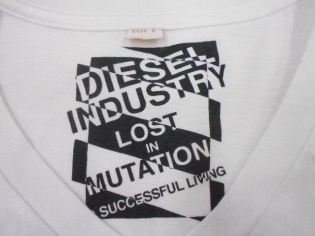 67 送60サ 0307$D18 DIESEL ディーゼル メンズ Vネック半袖プリントTシャツ ホワイト サイズS 中古品_画像3