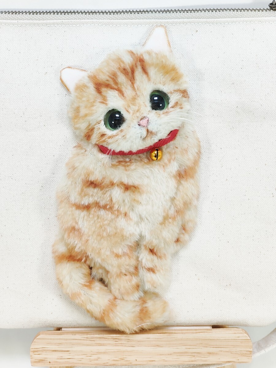 -nyamu-　茶トラ猫のおすわりサコッシュ　バッグ　かばん　サコッシュ　猫　ポーチ　ハンドメイド　猫グッズ